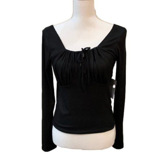 Nwt - Juniors Black top - Picture 2 of 5